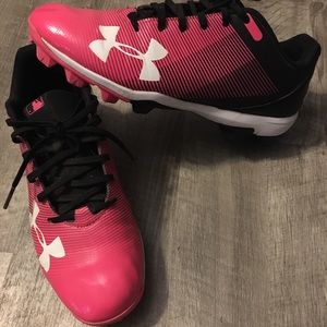 Youth Girls Under Armour Cleats Size 5.5